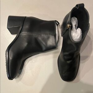 Kelsi Dagger Elegant Black Ankle Boots